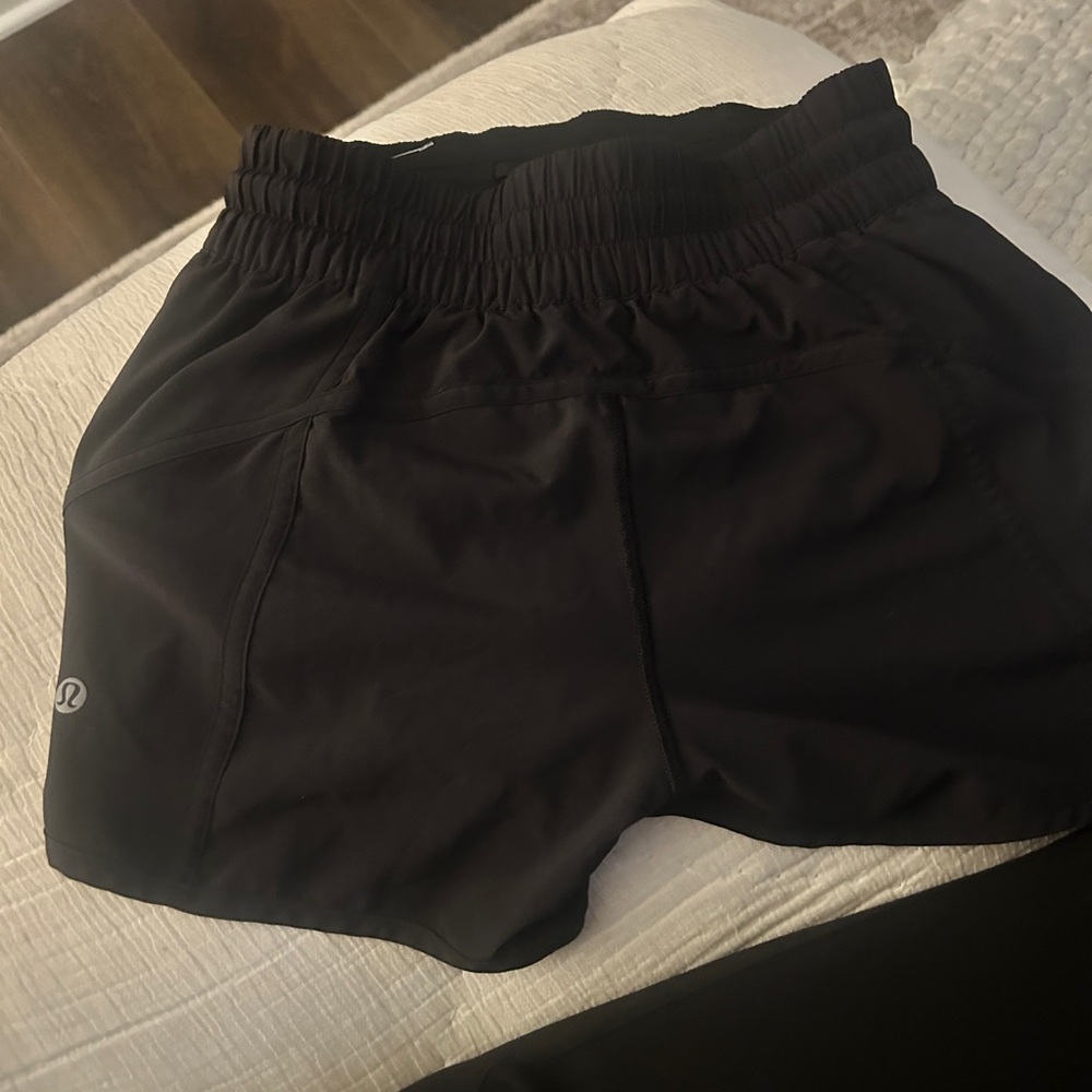 lululemon Speed Up Short 2.5” Black Size 4 Zip Pocket Authenti